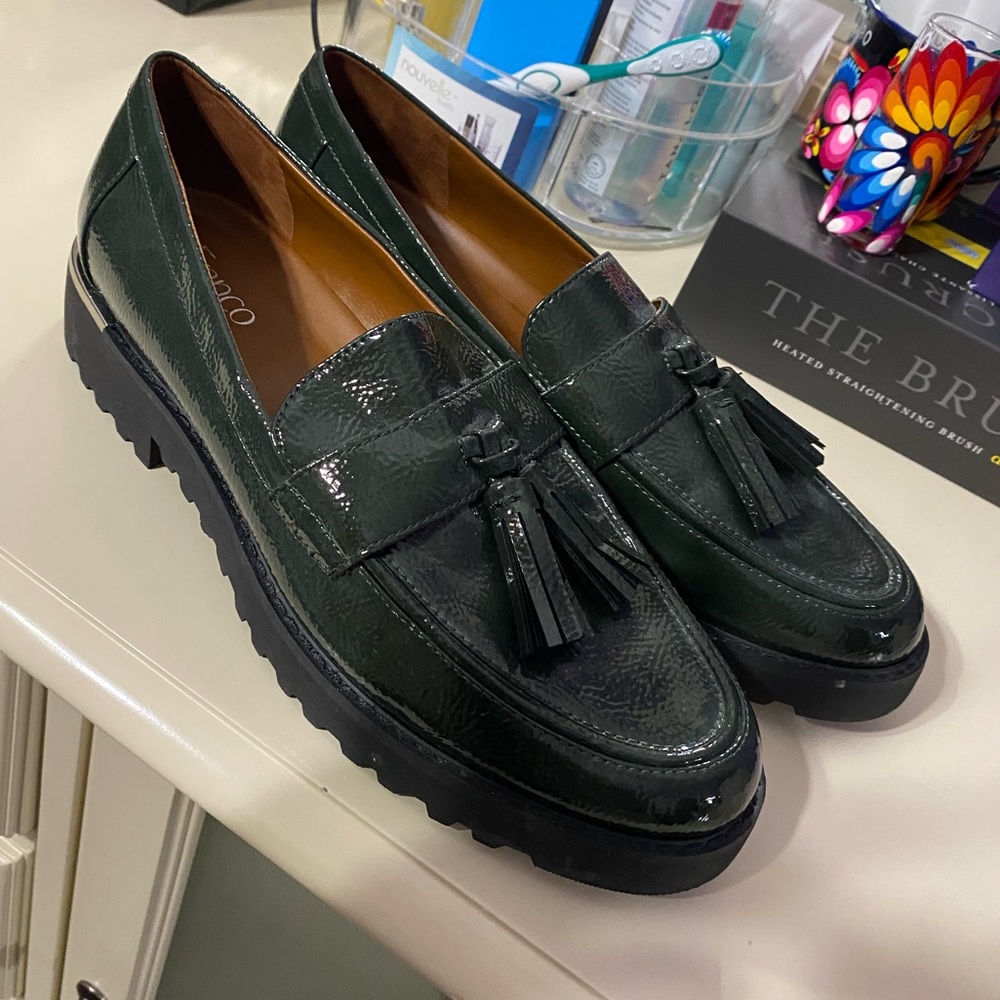 Franco Sarto Carolynn Lug Sole Loafers in Dark Green Faux Patent.Great condition